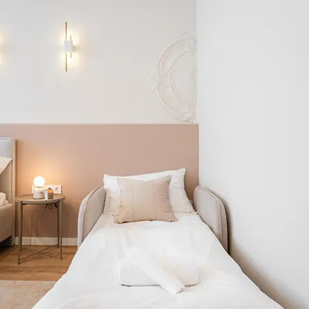 Apartment A43 - Akacfa Street Heritage - Location By Bqa *