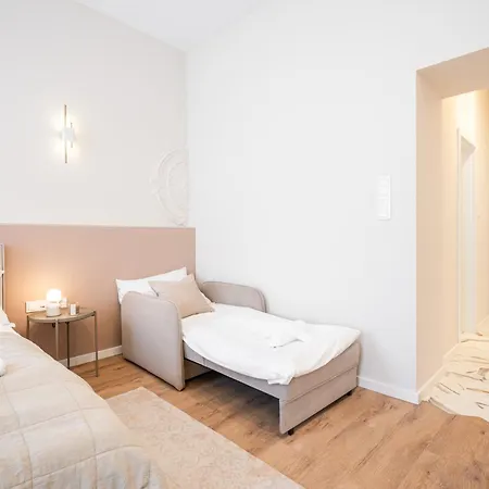 A43 - Akacfa Street Heritage - Location By Bqa Apartment *