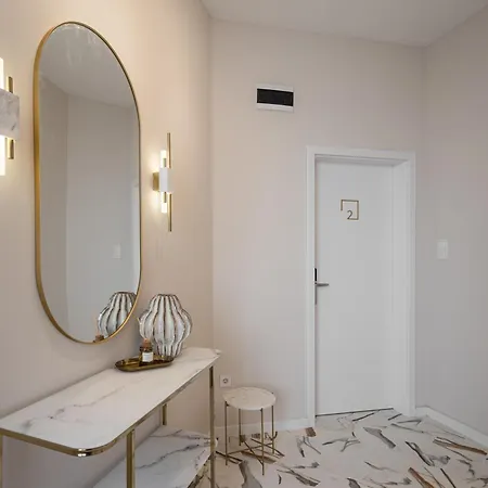 A43 - Akacfa Street Heritage - Location By Bqa Apartment *