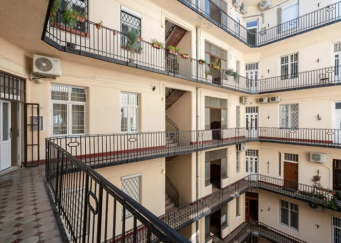 A43 - Akacfa Street Heritage - Location By Bqa * Budapest