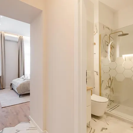 Apartman A43 - Akacfa Street Heritage - Location By Bqa *